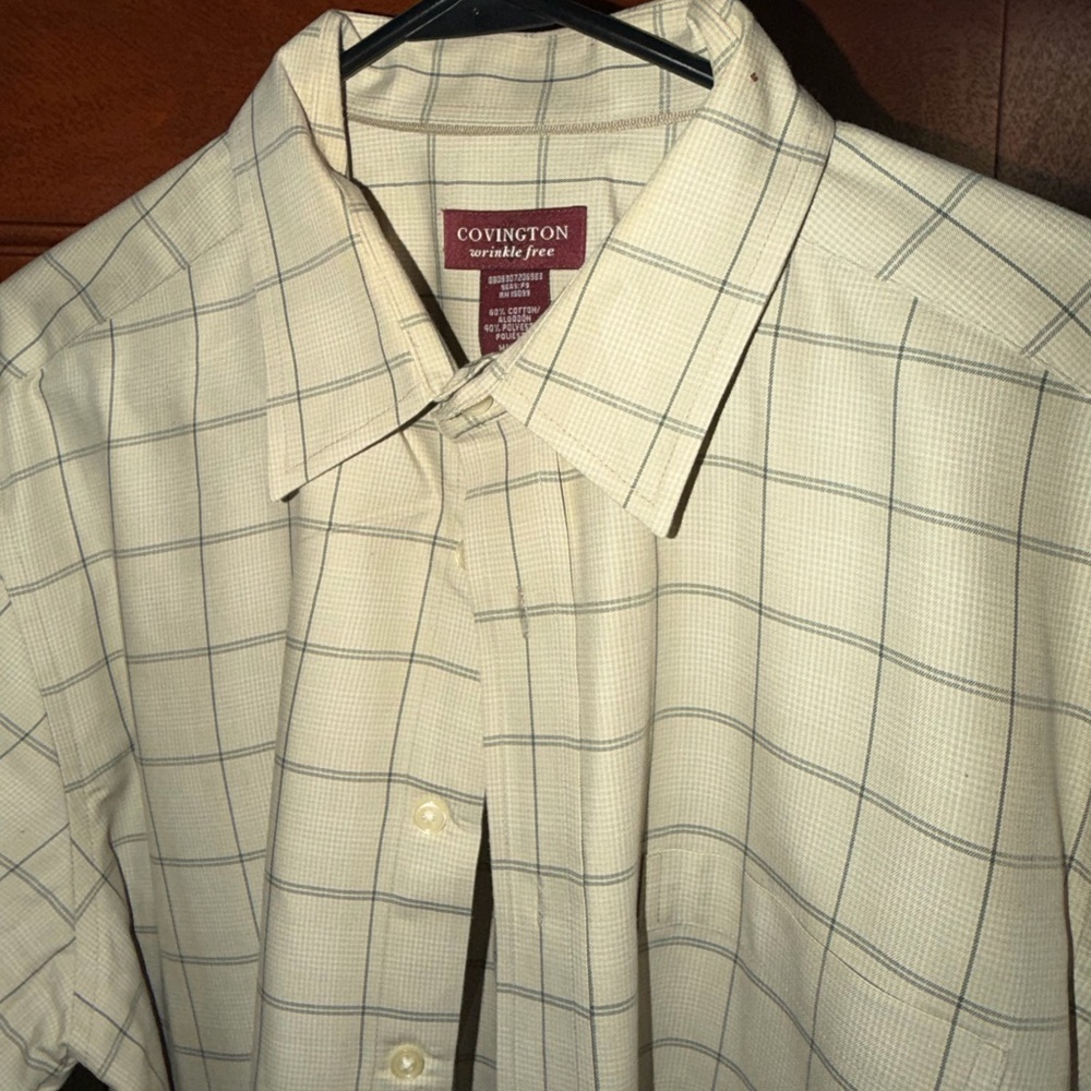 Covington L/G Men's Cream Button-Up Windowpane Dress Shirt. (034)